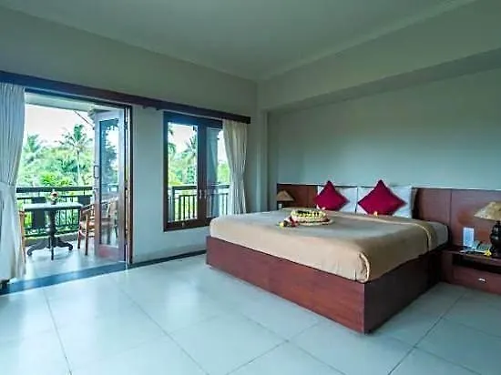 Uma Dana Pensión 3*